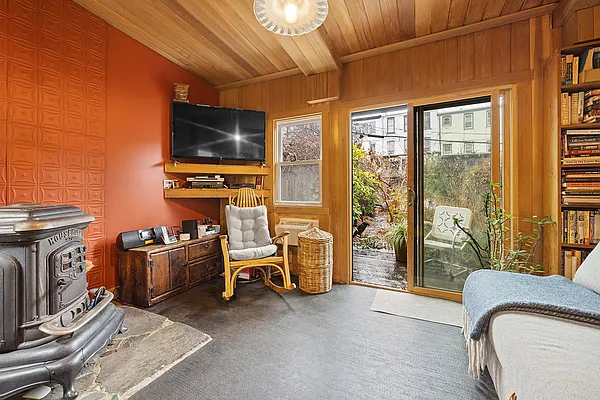 Sold by Corcoran | media 6