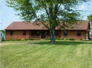 228 W Hester Rd, Cottontown, TN 37048