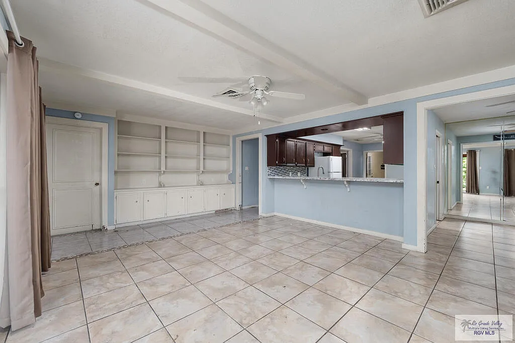 4 bed, 3.0 bath, 2251 sqft, $1,850 — Photo 4