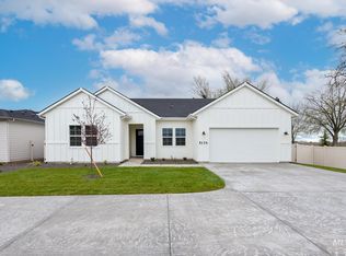 5174 W River Oaks Dr, Meridian, ID 83646