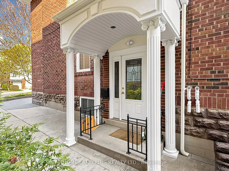 919 Avenue Rd #3 — Photo 3