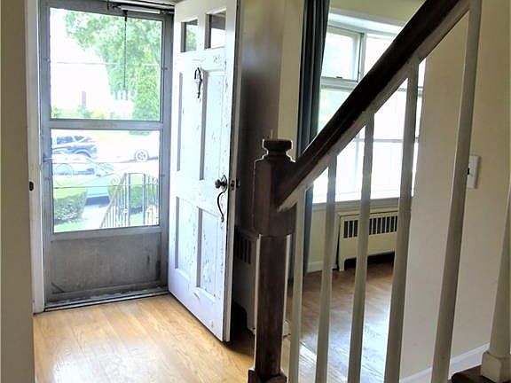 5th image of 135 Hayward St