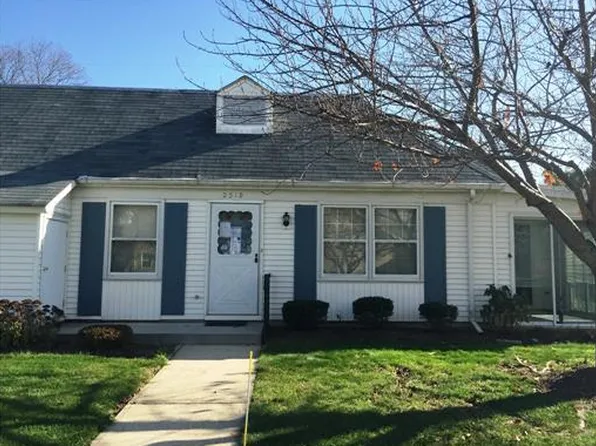 251D Mystic Ln, Monroe Township, NJ 08831