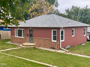 819 3rd Ave NE, Jamestown, ND 58401