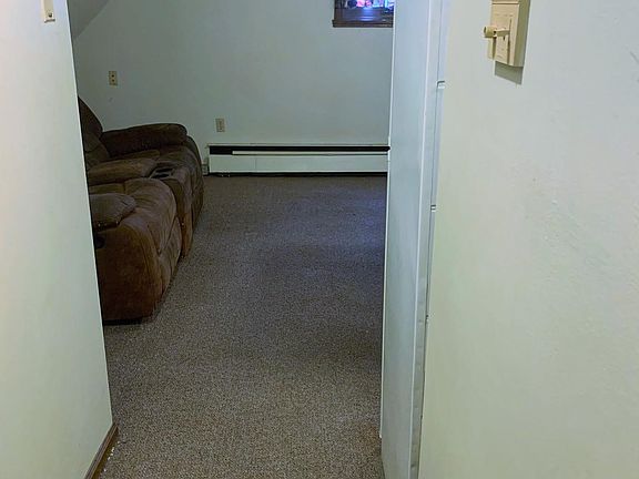 3rd image of 454 W 9th St APT 12