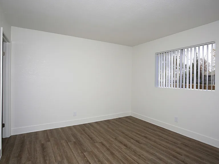 Lakehouse Apartments — Photo 28