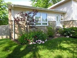 3rd image of 425 Willow Ave