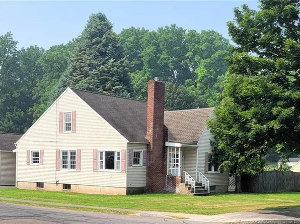 26 Standart Ave, Auburn, NY 13021