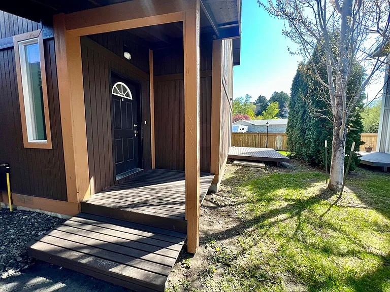 1308 N Brooklane St — Photo 2