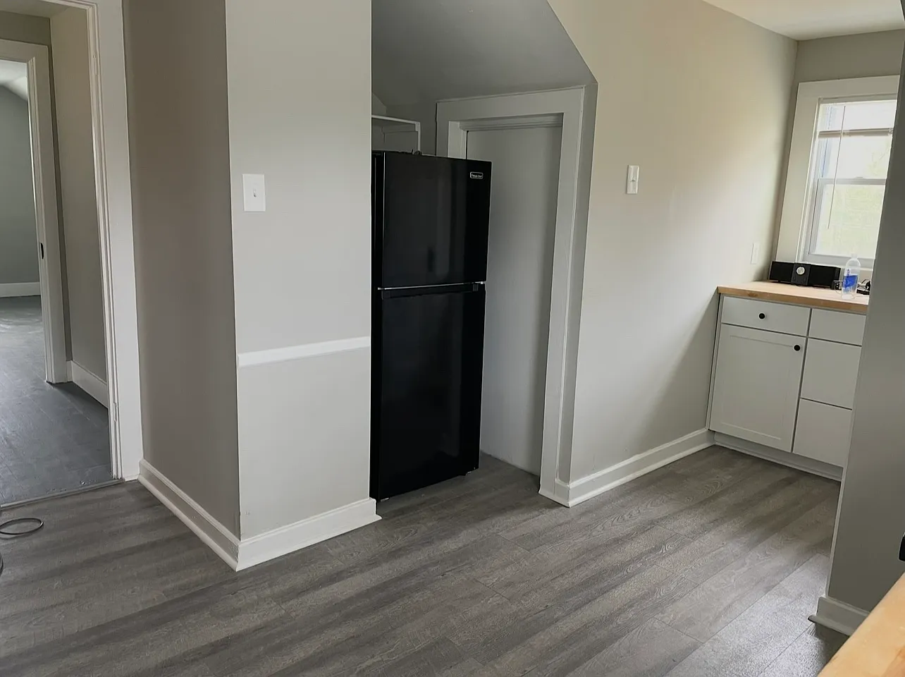 Studio, 650 sqft, $990 — Photo 2