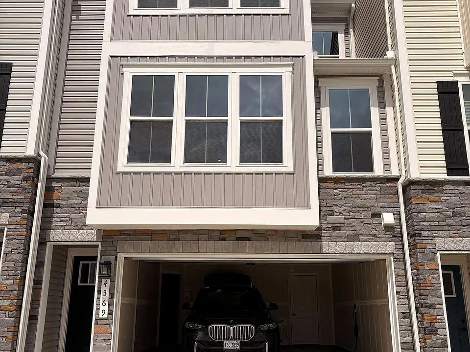 4369 Southerby Dr