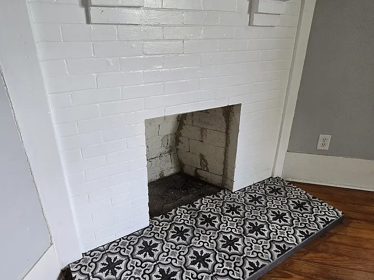 827 W Woodlawn Ave #2 — Photo 3
