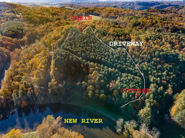 305 Mulberry Ln, Mouth Of Wilson, VA 24363
