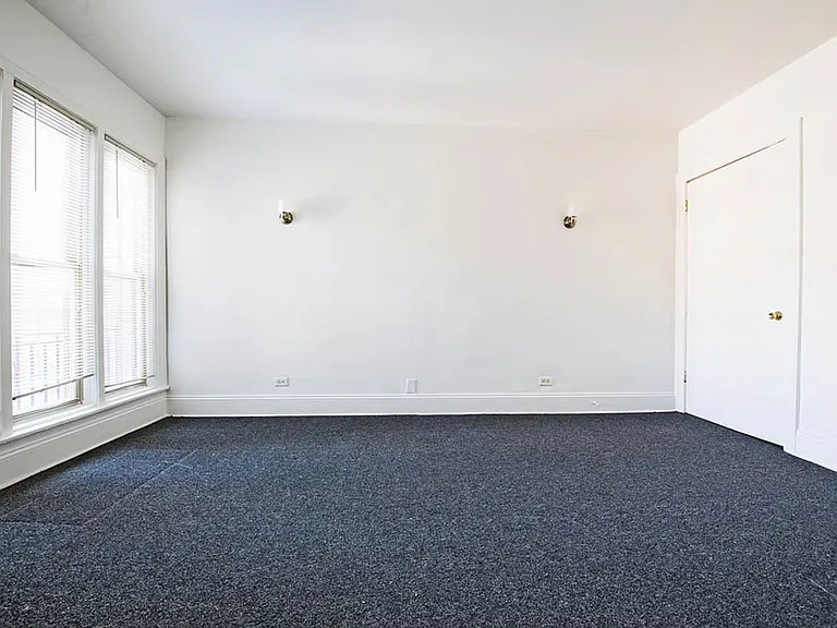 8000-04 S Drexel Ave — Photo 15