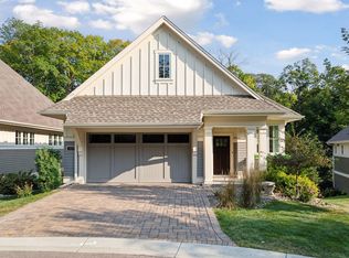 3237 Shadywood Cir, Excelsior, MN 55331