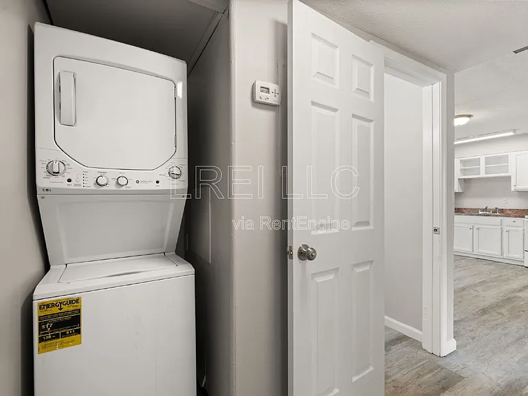 817 Lancelot Ct — Photo 8
