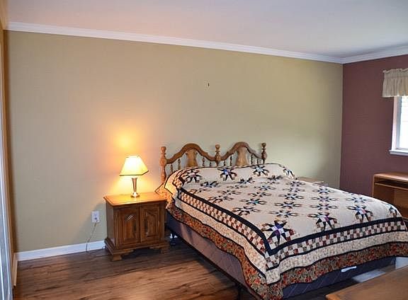 5th image of 641 Cedar Dr