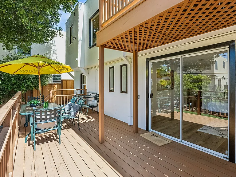 610 Hillcrest Blvd — Photo 53