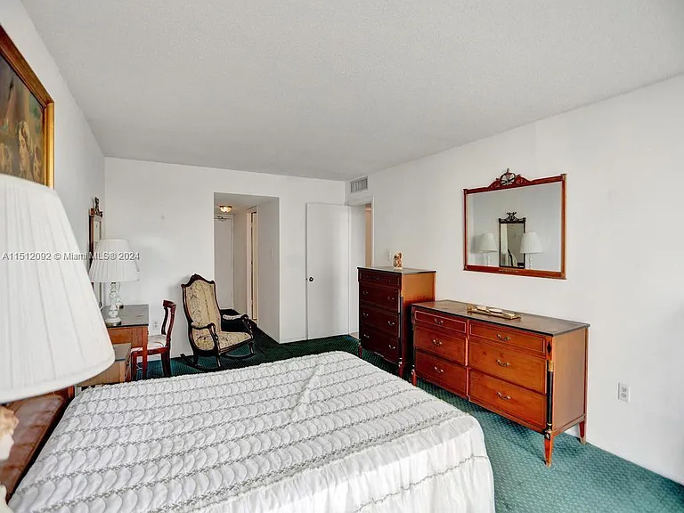 18051 Biscayne Blvd #304 — Photo 28