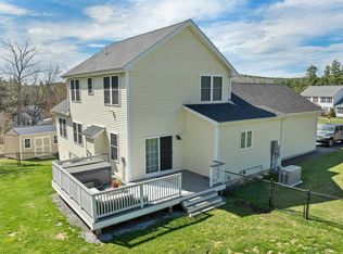31 Carriage Hill Road, Wilton, NH 03452