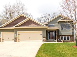1819 Stone Crest Dr NE, Rochester, MN 55906
