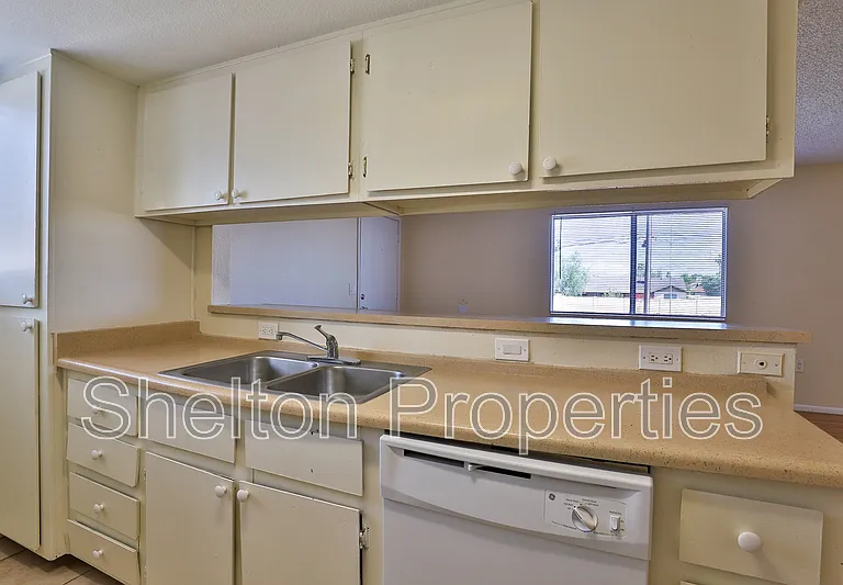 860 E Brown Rd #59 — Photo 8
