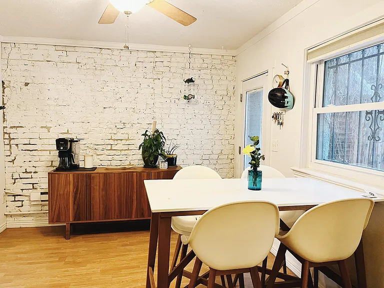 1059 N Emerson St #C — Photo 8