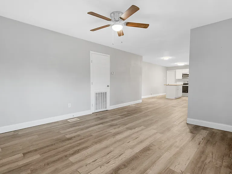 422 S Stone St — Photo 15