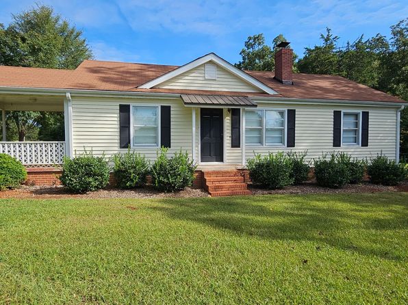 38 Pickard Rd