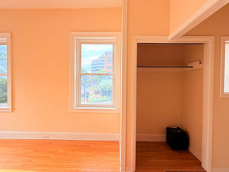 111 College St #4C — Photo 16