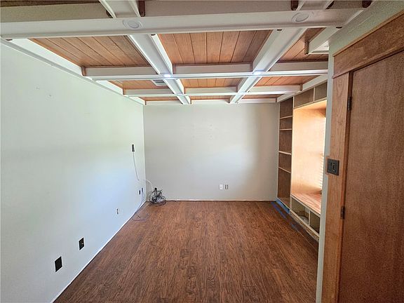3rd image of 3907 Oak Bend Dr