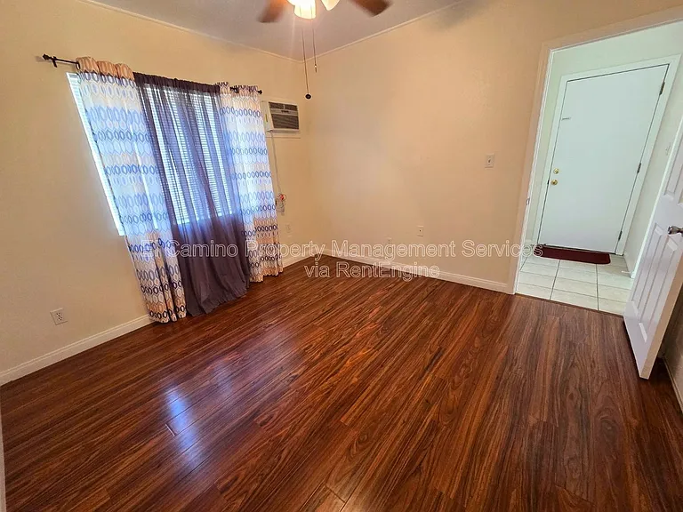 8446 California Ave #B — Photo 5