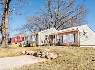 166 Wriston Ave, Warwick, RI 02888