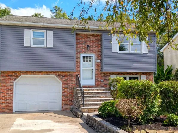 54 Fawn Ave, New Oxford, PA 17350