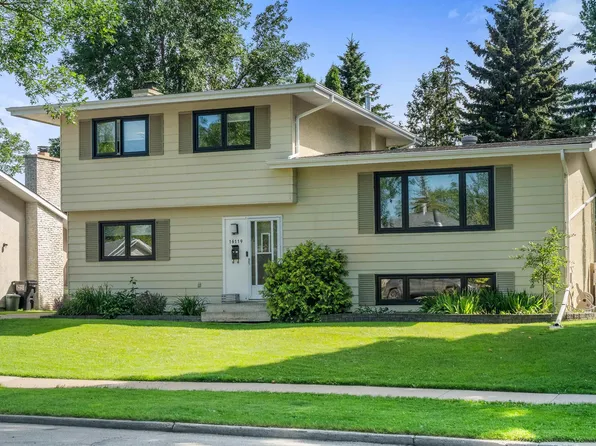 16119 78th Ave NW, Edmonton, AB T5R 3E5