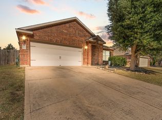 416 Waterline Dr, Crowley, TX 76036