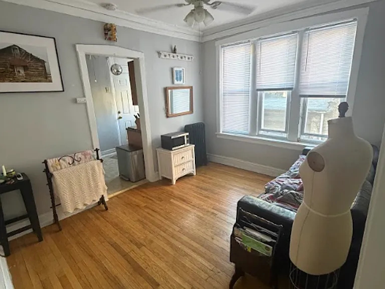 7018 N Sheridan Rd #1F — Photo 2