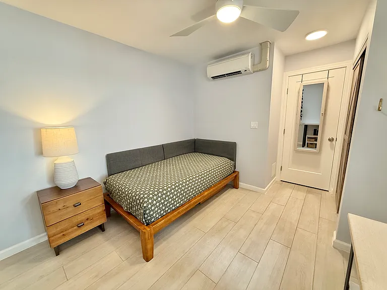 591 Keolu Dr #C — Photo 11