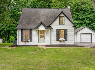 166 Whitney Rd W, Penfield, NY 14526
