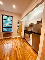 Rented by Metropolis Real Estate of Manhattan