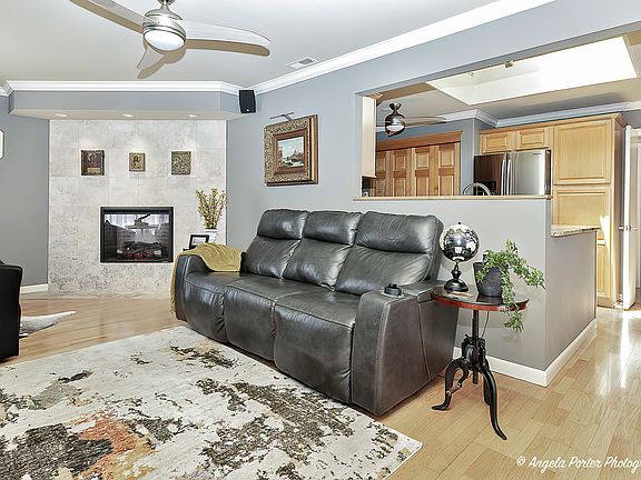 4th image of 440 E Bluebonnet Ln