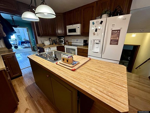5th image of 300 20th St