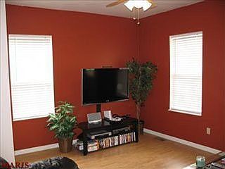 4th image of 5340 West Ave