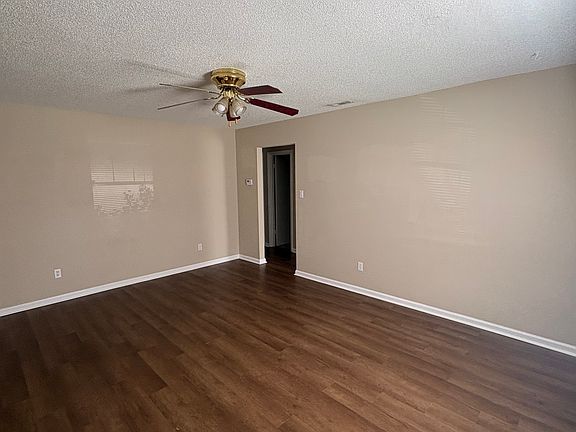 3rd image of 853 Mission Trace Dr