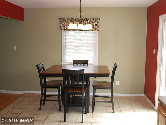 5th image of 106 Crutchfield Cir