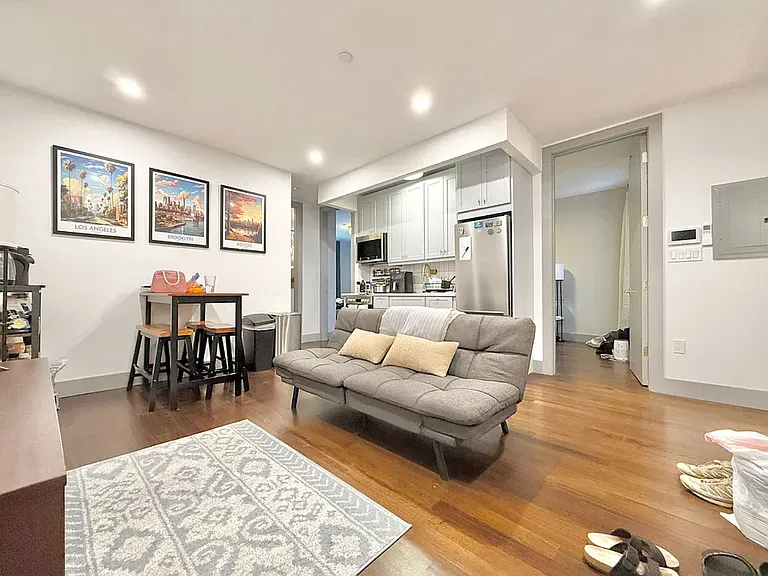 412 Suydam St #3R — Photo 1