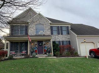 1 Misty Ln, Ephrata, PA 17522