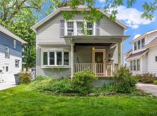 39 Colonial Ave, Lancaster, NY 14086