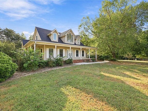 4th image of 8402 Deer Path Ct