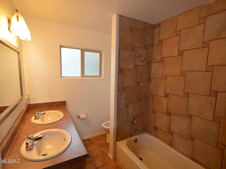3957 E Hampton Pl — Photo 9